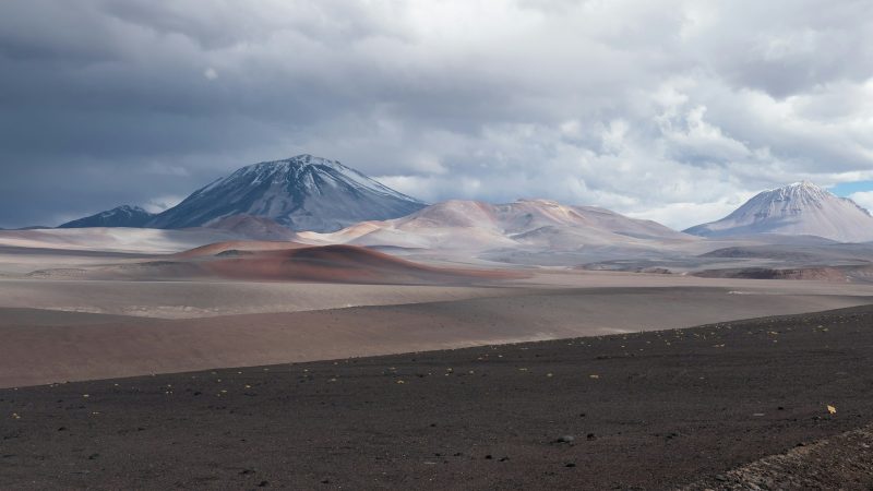 Volcanes nevados sobre la Puna